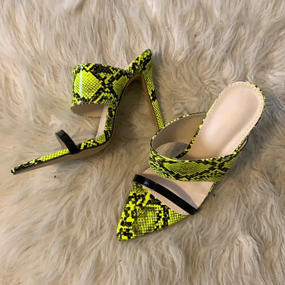 Trendy python green heels